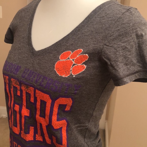 New Clemson univ T-shirt xsmall - Picture 2 of 5